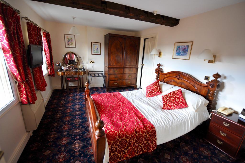 The Greyhound Coaching Inn Lutterworth Room photo